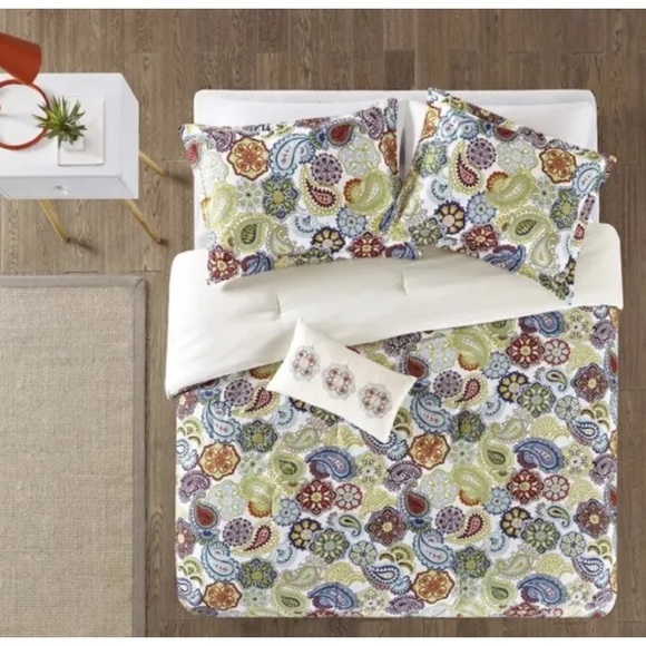 Mi Zone Coverlet Tamil Bedding Set: Coverlet, Sham & Decorative Pillow TWIN - Picture 2 of 6